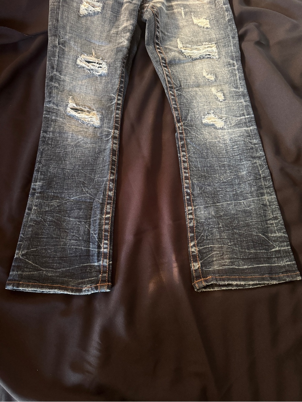 Salvage Men's Ripped Jeans - Picture 5 of 5